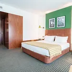 - Hotel, Termas & Hotel Monte Real