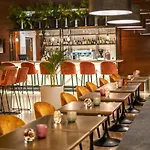 - Hotel, Termas & 蒙特里尔