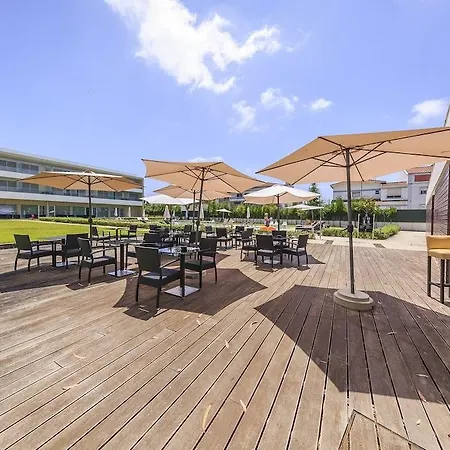 - Hotel, Termas & Hotel