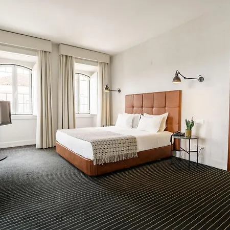 - Hotel, Termas & 4* Monte Real