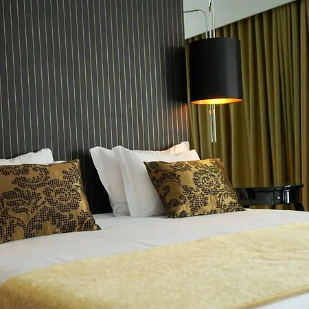 - Hotel, Termas & 4*
