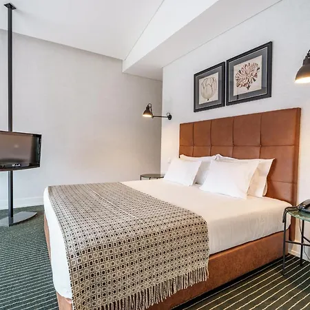 - Hotel, Termas & 4*