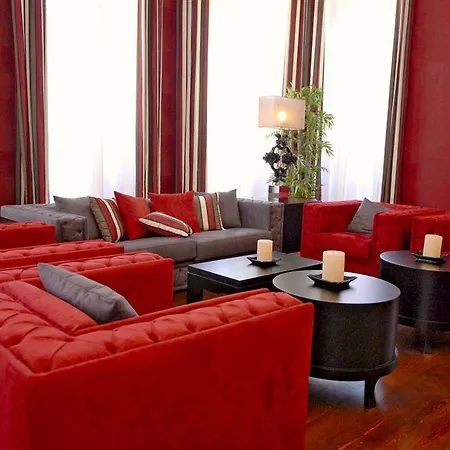 - Hotel, Termas & Hotel