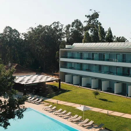 - Hotel, Termas & Monte Real