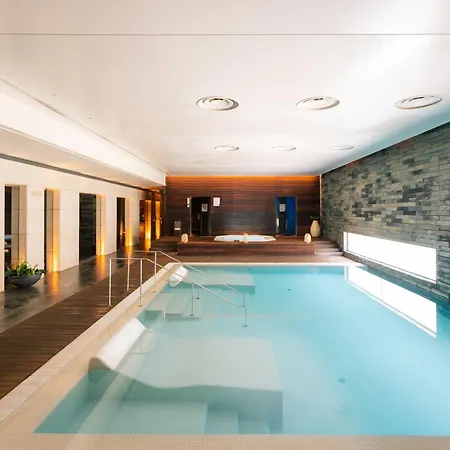 - Hotel, Termas & 4* Monte Real