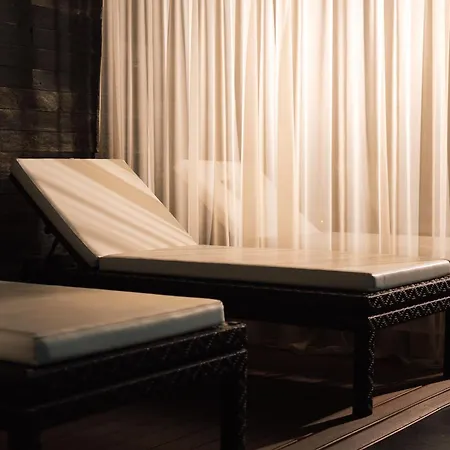 - Hotel, Termas & Hotel