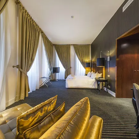 - Hotel, Termas & Ξενοδοχείο 4*