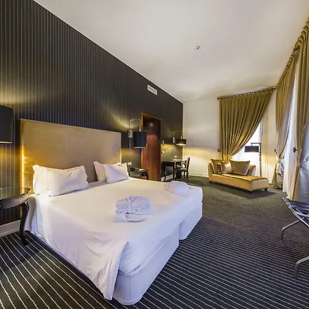 - Hotel, Termas & Hotel 4*