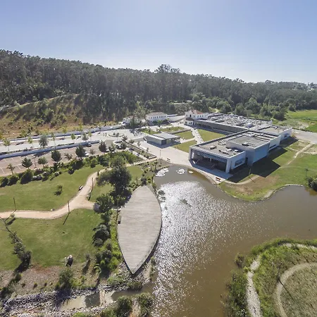 - Hotel, Termas & Hotel