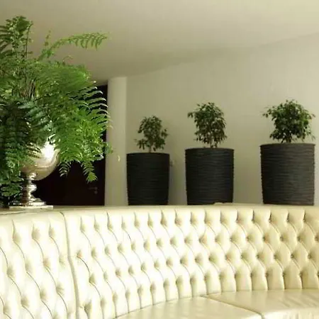 - Hotel, Termas & Hotel 4*