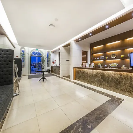 - Hotel, Termas & Hotel