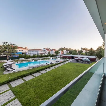 - Hotel, Termas & 4* Monte Real