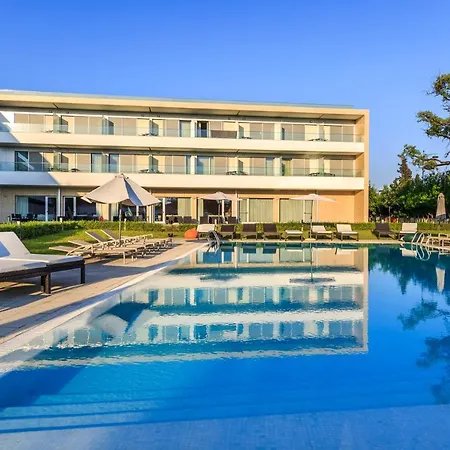 - Hotel, Termas & Monte Real