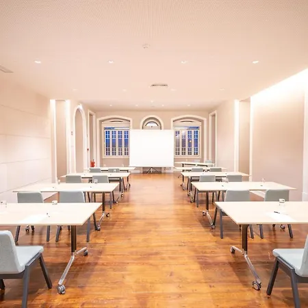 - Hotel, Termas & Hotel 4*