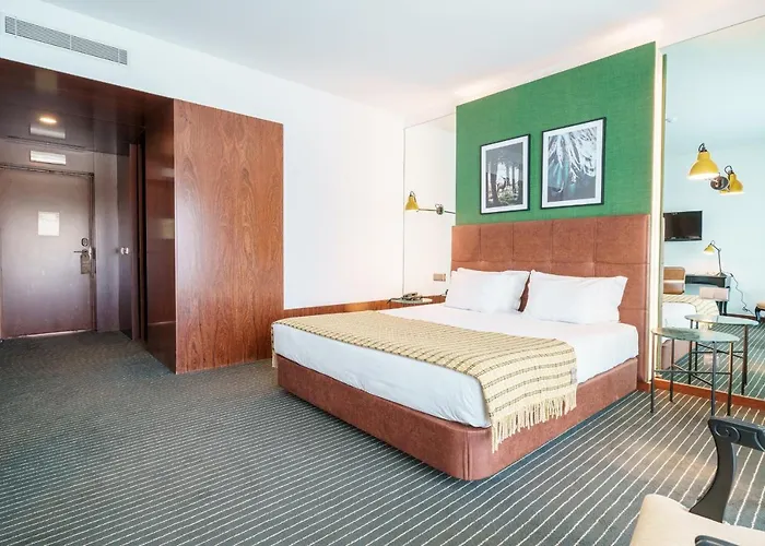 - Hotel, Termas & Hotel Monte Real