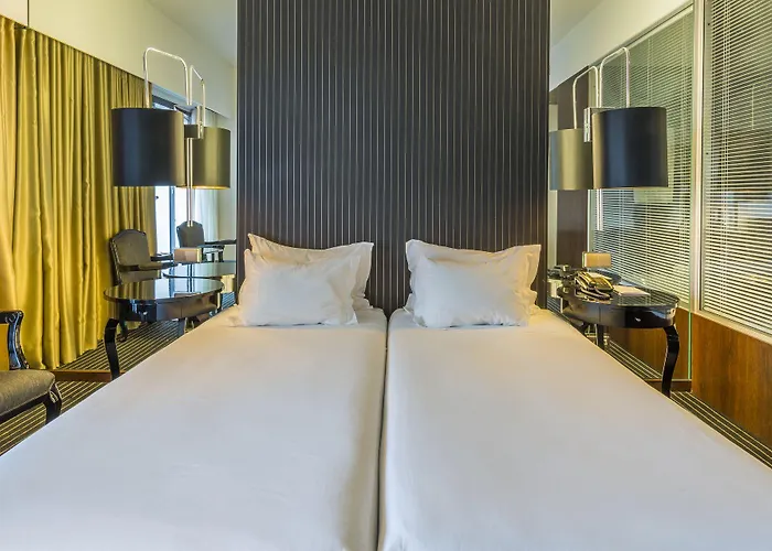 - Hotel, Termas & Hotel 4*