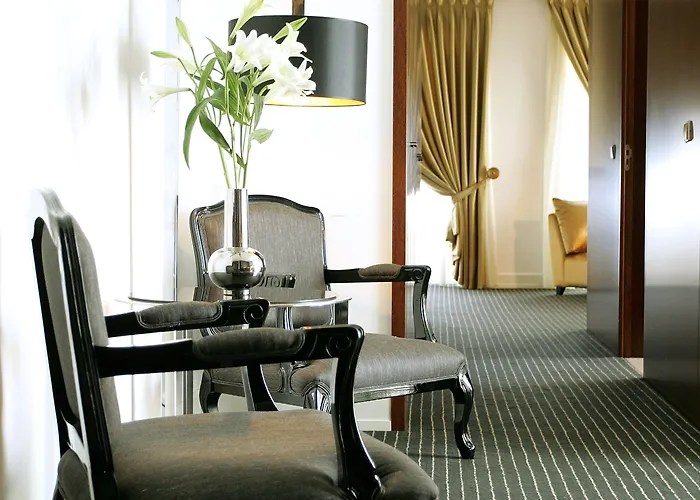 - Hotel, Termas & Hotel 4*