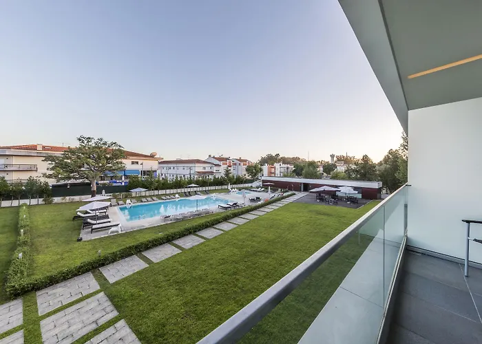 - Hotel, Termas & Hotel