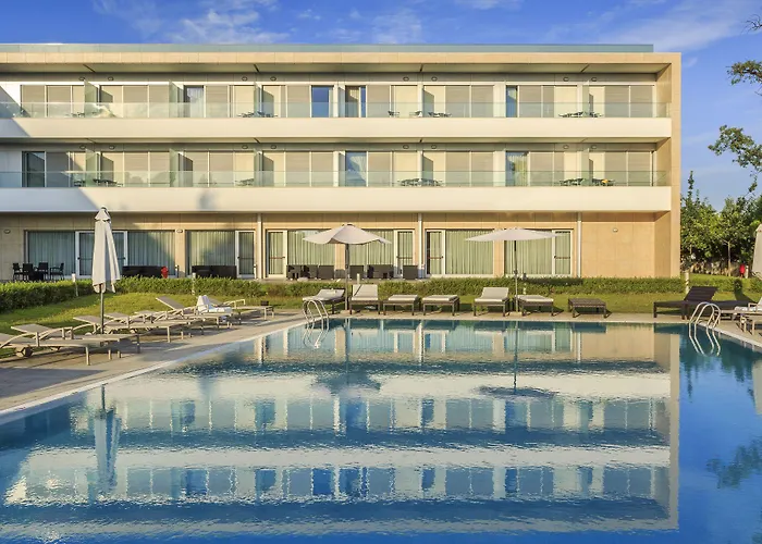 - Hotel, Termas & Hotel Monte Real