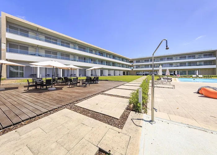 - Hotel, Termas & 4* Monte Real