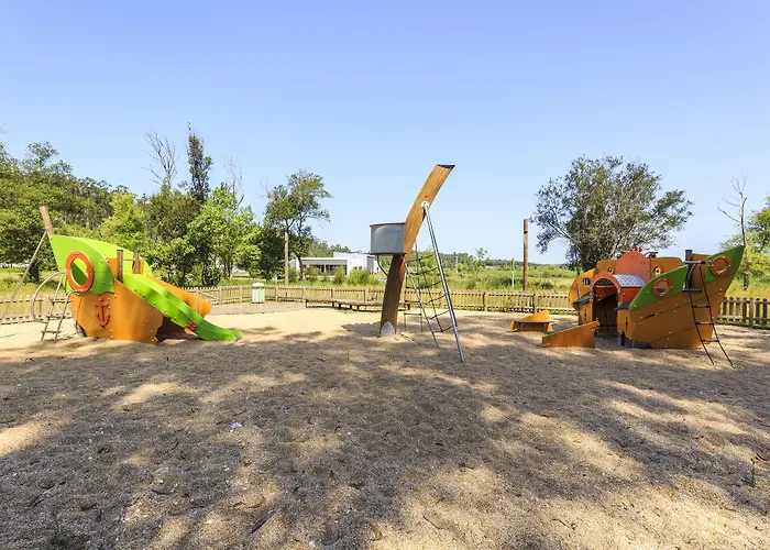 - Hotel, Termas & Hotel Monte Real