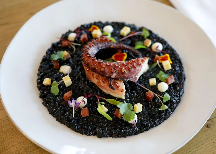 - Hotel, Termas & Hotel 4*